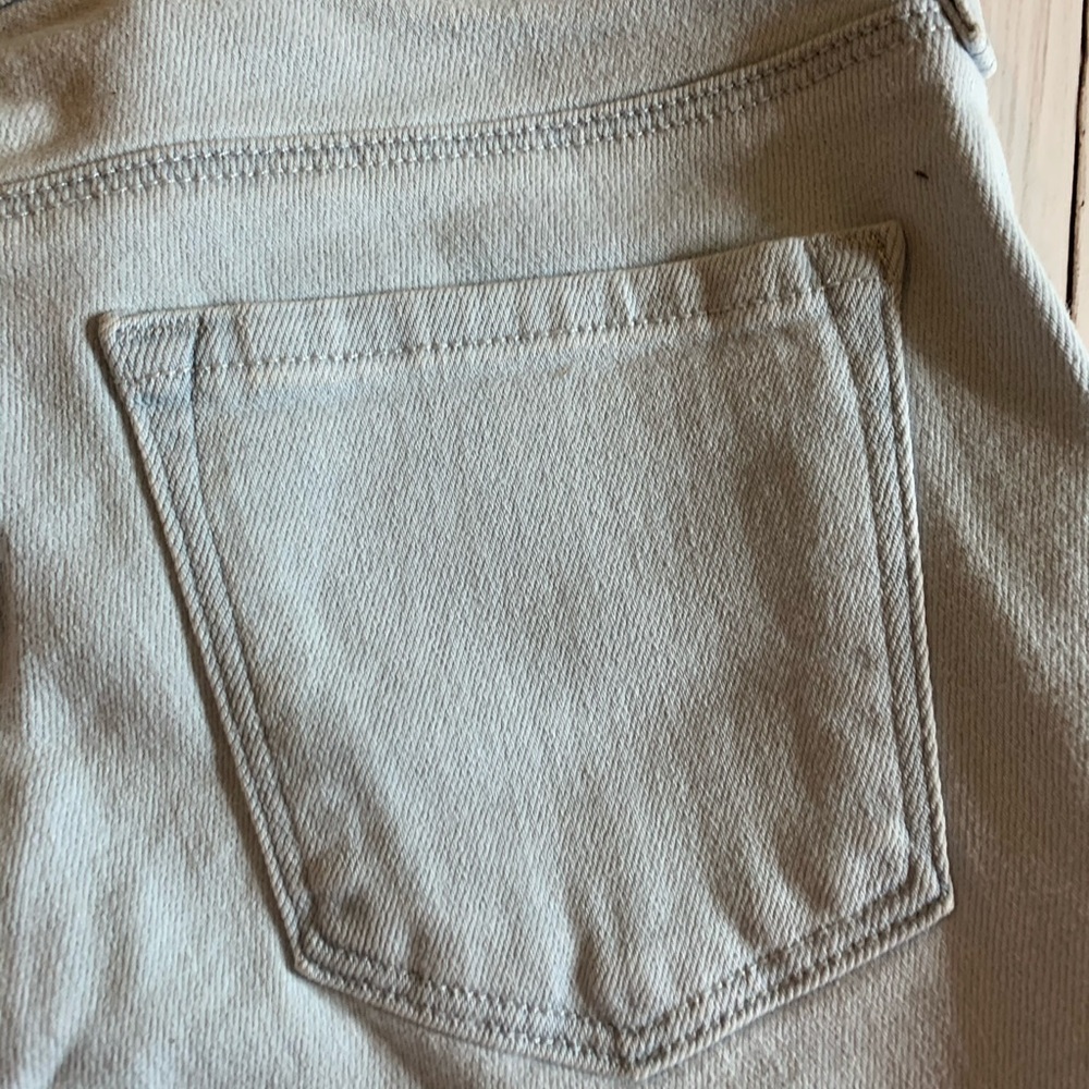 HOST PICK 🎉JBRAND NWT LOVESTORY FLARE JEANS 27👖 - Picture 4 of 13